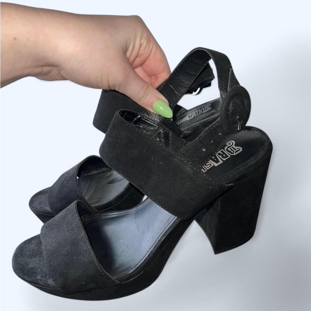 Vintage Brash Black Block Heel Sandals